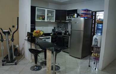 Imagem 2: Casa na Barra com ponto comercial <