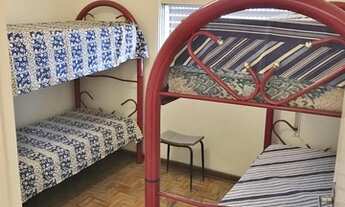 Imagem 3: Apartamento 2 Dormitórios Vazio - Prédio Frente ao Mar no Embaré em Santos (SP