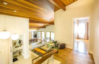 Imagem 2: Sobrado para venda com 635 metros quadrados com 4 quartos