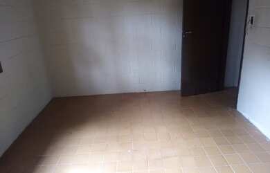 Imagem 5: Excelente casa precisa de reforma