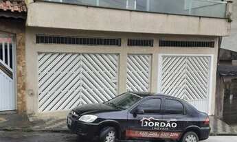 Imagem: Sobrado para venda tem 215 metros quadrados