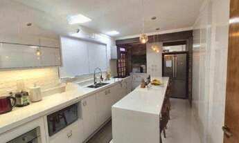 Imagem 5: Casa Sobreposta Baixa, com # Suítes, Piscina e Churrasqueira. bairro Embaré, em Santos