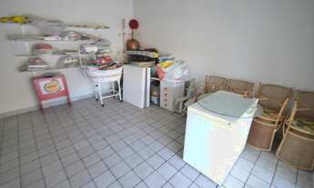 Imagem 2: Casa para venda possui 350 metros quadrados com 3 quartos em Imbiribeira - Recife - PE