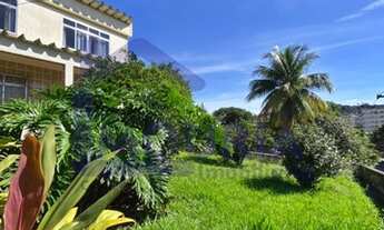 Imagem 2: 02 excelentes casas com extenso terreno na Praça Seca