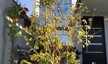 Imagem 2: Casa de condomínio para venda possui 110 metros quadrados com 3 quartos