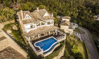 Imagem 4: Casa para aluguel e venda. Com 757 metros quadrados e 9 quartos em Cacupé - Florianópolis