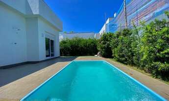 Imagem 3: Casa diferenciada no condominio Dubai, finamente mobiliada e decorada com uma fachada impo