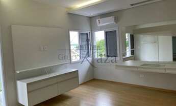 Imagem 4: Casa de condomínio sobrado para venda tem 369 metros quadrados com 4 quartos