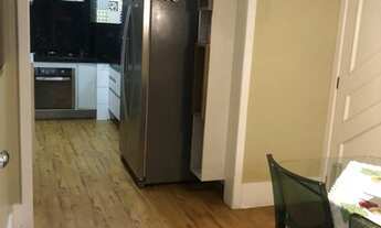 Imagem 3: Apartamento para venda possui 160 metros quadrados com 4 quartos na segunda quadra do mar