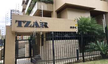 Imagem 2: Apartamento de 325 metros quadrados no bairro Água Verde com 4 quartos