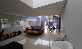 Imagem 3: Maravilhoso sobrado em condomínio fechado com 3 suites, piscina com hidro, ampla sala com