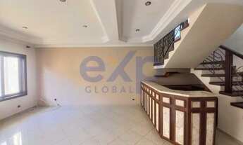 Imagem 3: Sobrado lindo com piscina na região mais valorizada de Sorocaba