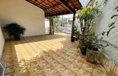 Imagem 4: Casa para venda possui 100 metros quadrados com 3 quartos em Santa Mônica - Belo Horizonte