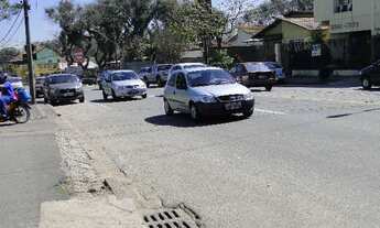 Imagem 4: CURITIBA - Casa Comercial - Portão