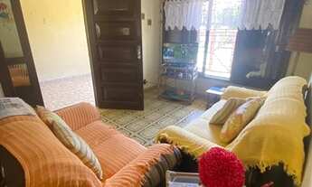 Imagem 2: Casa alvenaria com 4 dormitórios, a 2 quadras do mar