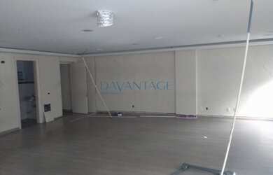 Imagem 5: Conjunto comercial para locação, 85 m2, sala, 1 wc, copa, bem localizado no bairro Cerquei