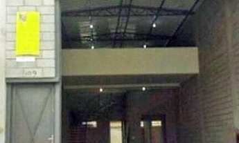 Imagem 1: Galpão com aprox. 196m² - venda por R$ 900.000 ou aluguel por R$ 5.950/mês (Locação + IPTU