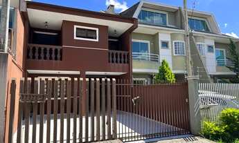 Imagem: Sobrado de Rua com 4 quartos e quintal de