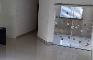 Imagem 2: Casa para venda possui 107 metros quadrados com 2 quartos em Bosque dos Buritis - Uberlând