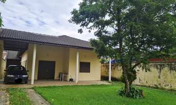 Imagem: Casa à venda com edicula a 400m da praia