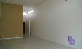 Imagem 4: Casa de condomínio para venda possui 344 metros quadrados com 3 quartos