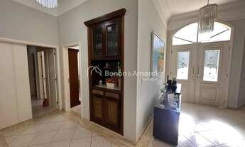 Imagem 2: Casa em condomínio com 370 m² e 4 quartos