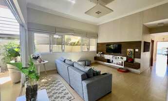 Imagem 4: Casa térrea no Condomínio JARDINS ATENAS, com 300 metros quadrados, 4 suítes e espaço gour