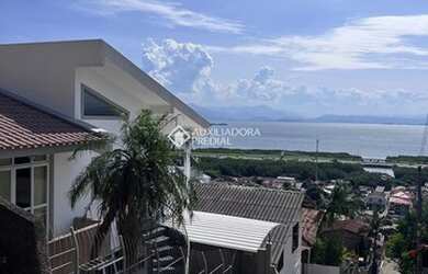 Imagem 2: FLORIANóPOLIS - Casa Padrão - Costeira do Pirajubaé