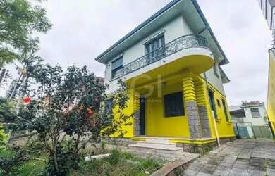 Imagem 2: Casa para Venda - 190m², 3 dormitórios, 4 vagas - Petrópolis