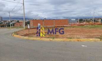 Imagem: Terreno no condomínio villagio wanel 352,05