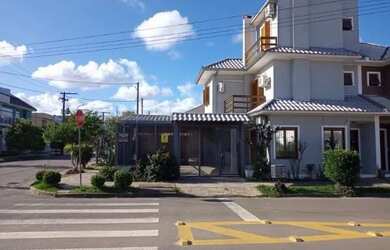 Imagem 2: Casa para Venda - 181m², 3 dormitórios, sendo 3 suites, 2 vagas - Hípica