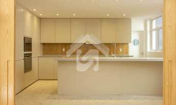 Imagem: Reformado com 3 suítes e varanda ao lado