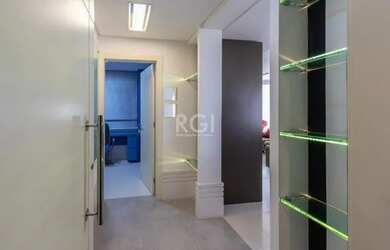 Imagem 2: Apartamento para Venda - 216.06m², 3 dormitórios, sendo 3 suites, 3 vagas - Menino Deus