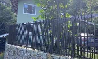 Imagem: Casa em meio à natureza