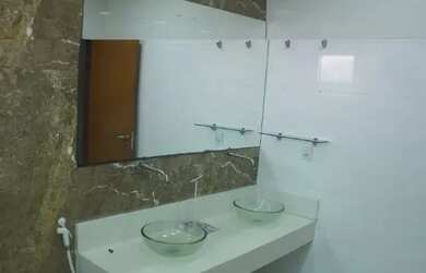 Imagem 5: Casa Maravilhosa no Mar do Norte c/ 4qts, send 3suítes, 5brs, 4vgs, amrs plnjds, piscn, ch