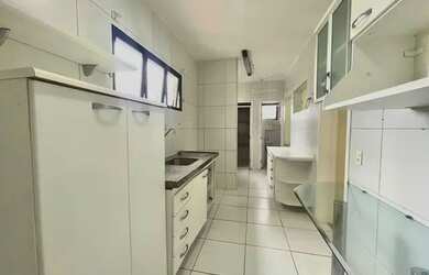 Imagem 6: Venha morar neste Amplo Apartamento com armários embutidos em localização espetacular na A