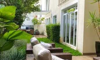 Imagem 7: Casa de condomínio para venda possui 342 metros quadrados com 4 quartos