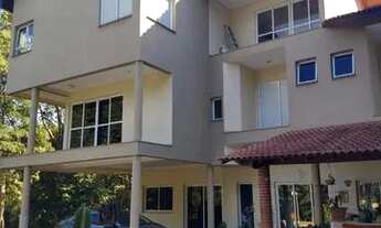 Imagem: Sobrado para venda tem 445 metros quadrados