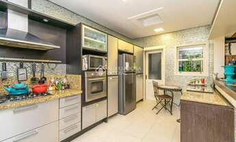 Imagem 2: Sobrado de nível com pier ao Guaiba