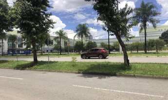 Imagem 3: Lote/Casa na AVENIDA de fundo com o BURITI SHOPPING