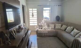 Imagem 3: Casa com 3 dormitórios para alugar, 156 m² por R$ 3.000,00/mês - Jardim Botânico - Uberlân