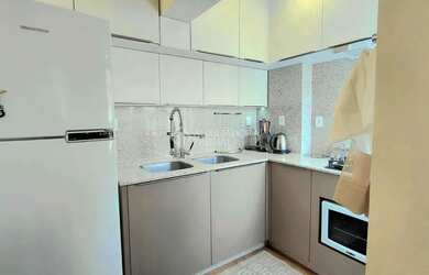 Imagem 3: Exclusiva Cobertura Duplex no Itacorubi: Sol, Vista Livre e Reforma de Alto Padrão