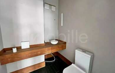 Imagem 4: Sala comercial térrea no Edifício Torre de Málaga em Balneário Camboriú