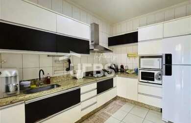 Imagem 5: Casa Condominio Villa Real, 3 quartos, 2 vagas de garagem, Area externa grande