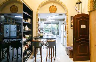 Imagem 2: Venda Casa 11 Dormitórios - 400 m² Bela Vista