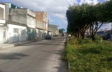 Imagem 3: Casa duplex na avenida principal do Albano Franco