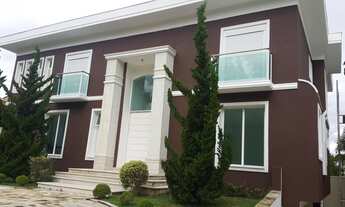 Imagem 5: Casa de condomínio com 4 suítes todas com cloused sendo uma Master e piscina