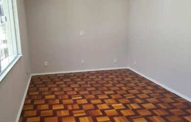 Imagem 7: Casa toda reformada em vila no centro da cidade, 2 quartos com armários, sala, varanda fec