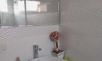 Imagem 3: Suzano vendo sobrado alto padrão com piscina