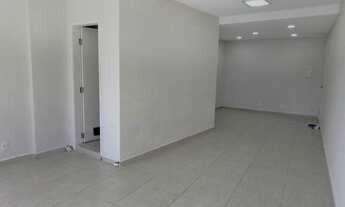 Imagem 2: Sala comercial para aluguel em andar alto bem localizado no Centro de Florianópolis